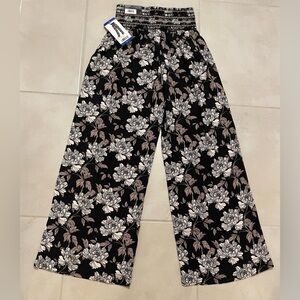 Elegant Floral Wide Leg Pants - Black and White